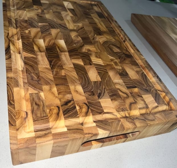 Wood Master's Secret Non Toxic, Food Safe Cutting Board Oil, Conditioner &  Sealer. 100% Plant Based. Exceeds FDA Food Contact Surface Regulations.  Also Works On Butcher Blocks, Wood Counters & More 