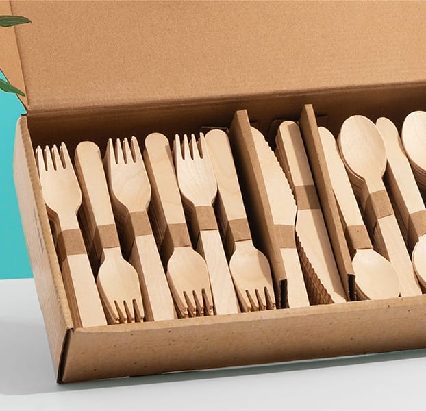 EarthClusive-eco-friendly-tableware-set-displayed-on-table